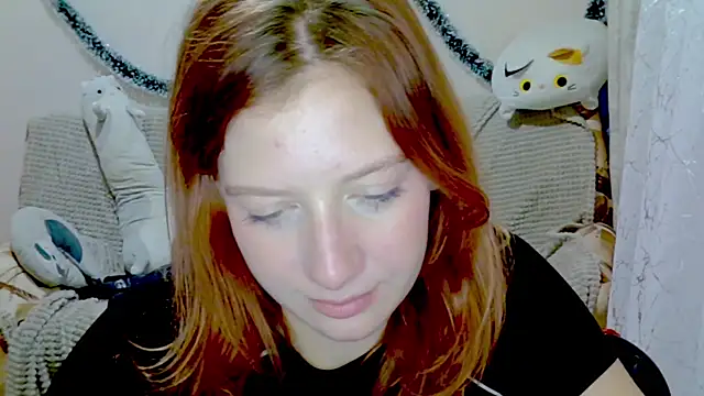 Lily Ember online show from December 2025 07:09:01 PM