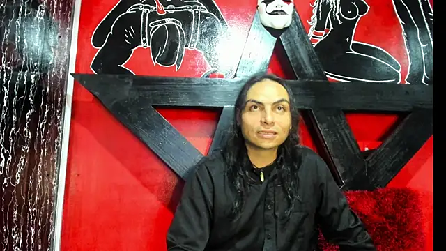 Snapshot of damian_and_tiana chatting on November 2025 05:20:01 AM damian and tiana online show from November 2025 05:20:01 AM