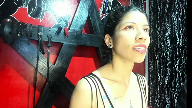 Snapshot of damian_and_tiana chatting on November 2025 04:45:02 AM damian and tiana online show from November 2025 04:45:02 AM