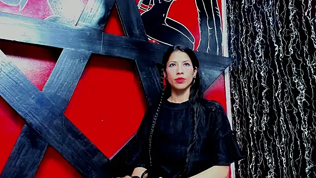 Snapshot of damian_and_tiana chatting on December 2025 04:42:02 AM damian and tiana online show from December 2025 04:42:02 AM