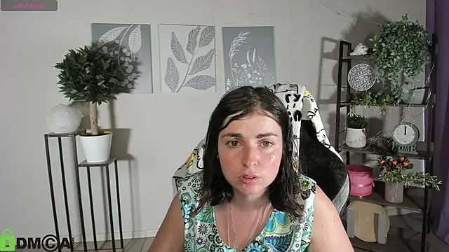Snapshot of MartaEdams chatting on July 2026 05:46:01 AM MartaEdams online show from July 2026 05:46:01 AM