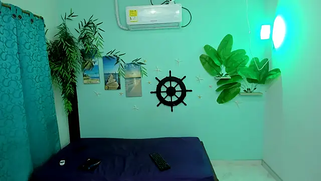 eladyrous98 online show from December 2025 02:22:02 PM