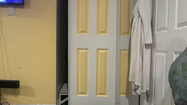 Snapshot of kSwisssxxx chatting on November 2025 08:16:02 AM kSwisssxxx online show from November 2025 08:16:02 AM