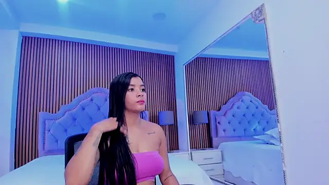 SelenaStonne online show from November 2025 08:30:02 PM