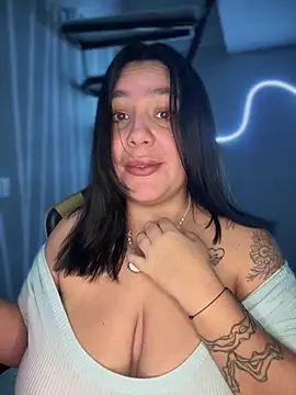 victoria amatista  online show from November 2025 07:08:01 AM