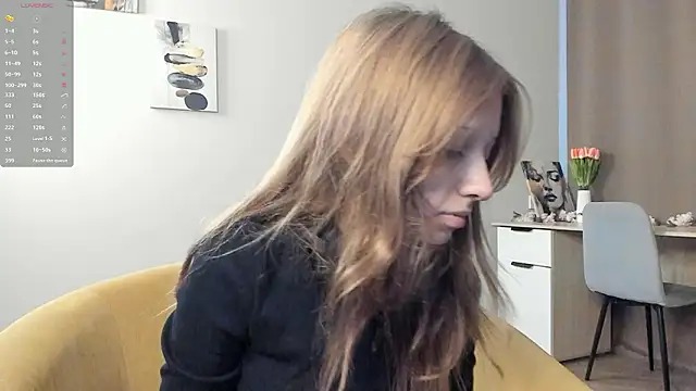 TaiteFairfield online show from March 2026 07:32:02 AM