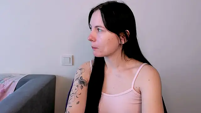 Elle Pearl  online show from February 2026 07:06:01 AM