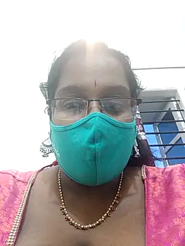 Snapshot of Reena-gowda chatting on September 2025 01:02:01 PM Reena-gowda online show from September 2025 01:02:01 PM