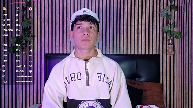 Felipe boy1 online show from September 2025 03:32:01 AM