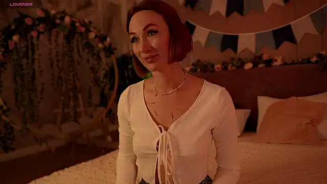 Snapshot of Serena_Waldarf chatting on September 2025 04:56:02 PM Serena Waldarf online show from September 2025 04:56:02 PM