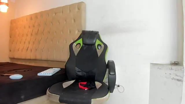 Darkknightx01 online show from March 2026 01:34:02 AM