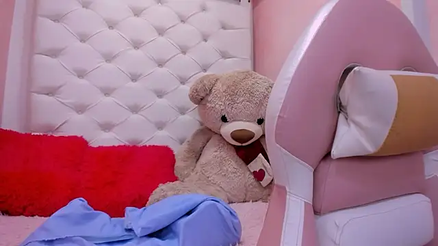 eimy skinny  online show from March 2026 01:28:01 PM