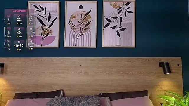 SarahMiler  online show from November 2025 10:12:01 PM