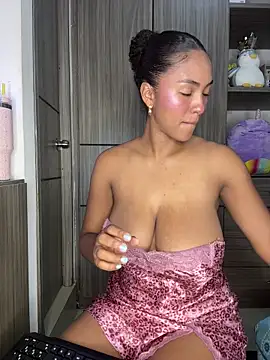 Snapshot of Mia_sweet80 chatting on October 2025 03:29:02 AM Mia sweet80 online show from October 2025 03:29:02 AM