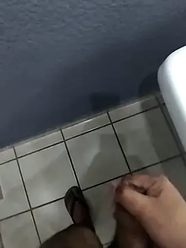 Leofj007 online show from November 2025 05:17:02 AM