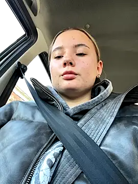 StephanieMur online show from October 2025 03:59:01 AM