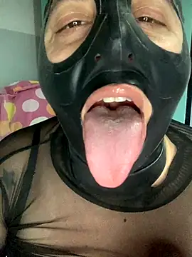 Snapshot of LupeLok chatting on September 2025 02:11:01 AM LupeLok online show from September 2025 02:11:01 AM