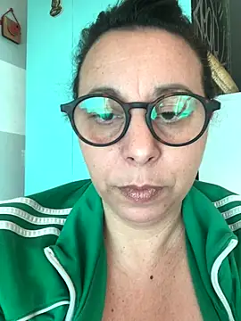 Snapshot of LupeLok chatting on October 2025 05:11:02 PM LupeLok online show from October 2025 05:11:02 PM