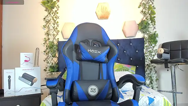 Snapshot of _taylor_black chatting on November 2025 07:58:01 PM taylor black online show from November 2025 07:58:01 PM