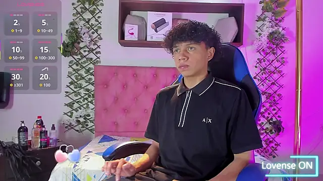 Snapshot of _taylor_black chatting on February 2026 09:18:02 PM taylor black online show from February 2026 09:18:02 PM