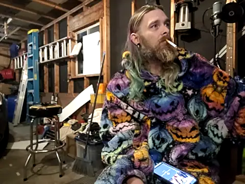 thejuicybacon online show from March 2026 06:17:01 AM