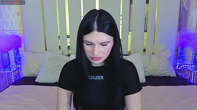 Neyla Charm online show from November 2025 02:26:01 PM