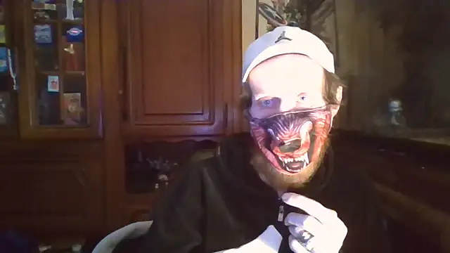 zipman92 online show from December 2025 02:45:02 PM