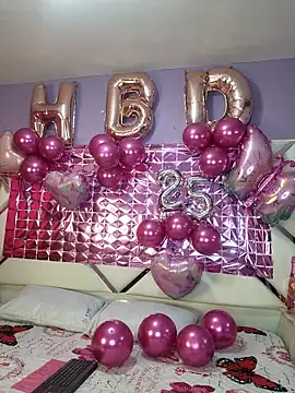 CrisMarulanda online show from October 2025 07:03:02 PM