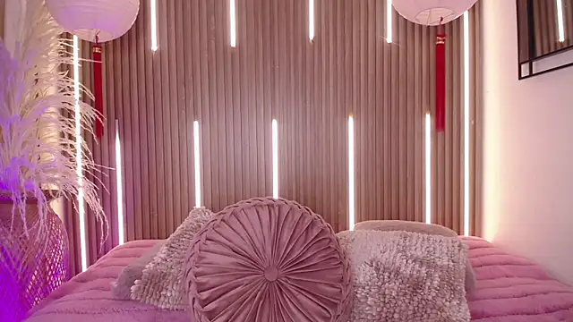 MylaDreams online show from March 2026 03:44:01 AM