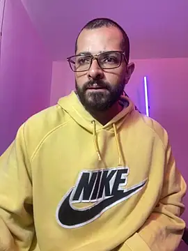 magnumchris online show from March 2026 12:33:01 PM