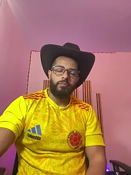 Snapshot of magnumchris chatting on July 2026 01:17:01 PM magnumchris online show from July 2026 01:17:01 PM