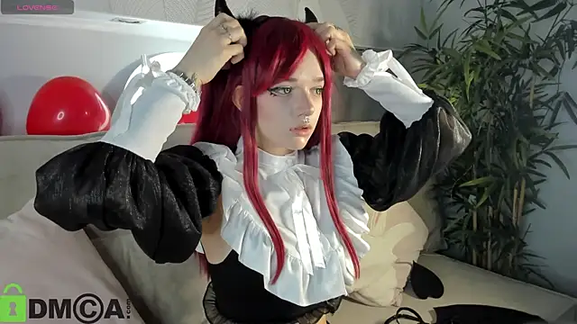 Molly Platt online show from February 2026 09:26:01 AM