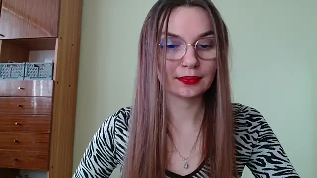 LooveELLYx online show from February 2025 07:45:01 AM