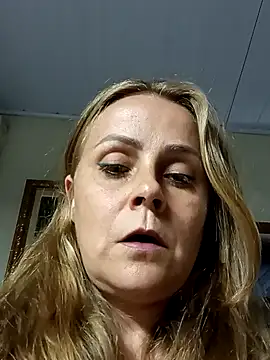 trepadorgalhudo online show from November 2025 07:35:02 AM