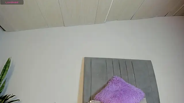 Sophia Ebony online show from October 2025 01:00:01 PM