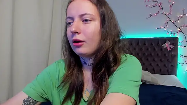 LilaVame online show from September 2025 06:52:02 PM