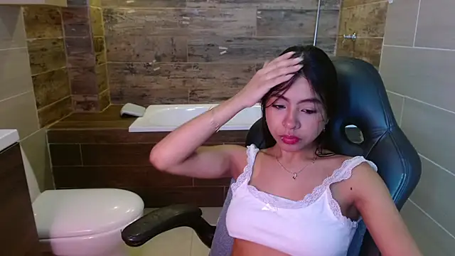 Snapshot of Sky_winter chatting on January 2026 01:49:01 PM Sky winter online show from January 2026 01:49:01 PM