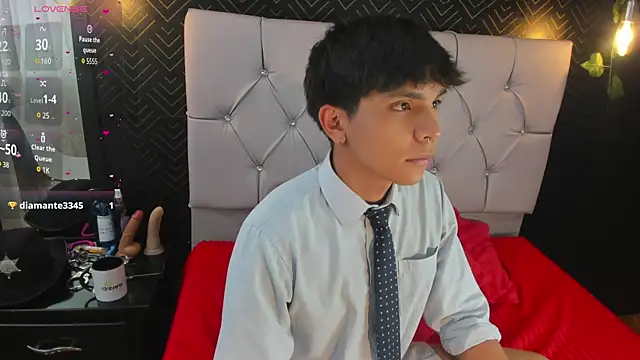 Thiago Kozak online show from November 2025 12:26:01 PM