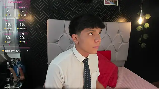 Thiago Kozak online show from November 2025 01:40:01 PM