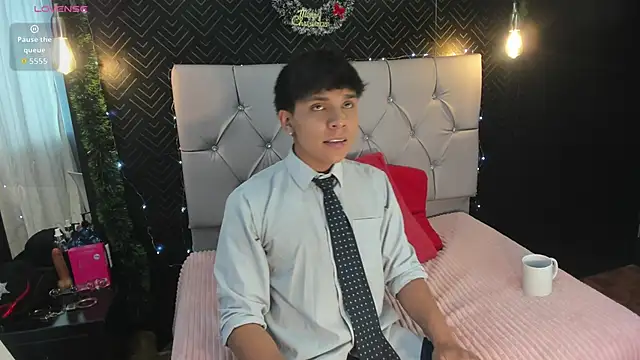 Thiago Kozak online show from November 2025 12:59:01 PM