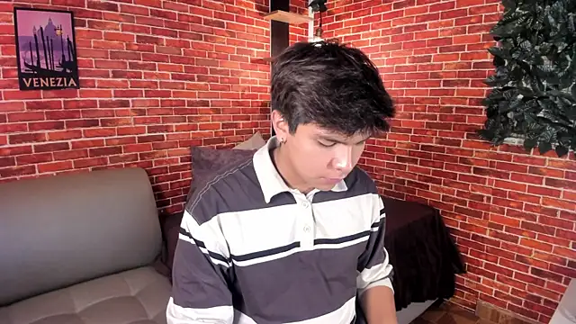 Thiago Kozak online show from July 2026 01:35:02 PM