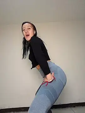 Oriana111 online show from November 2025 03:40:02 AM