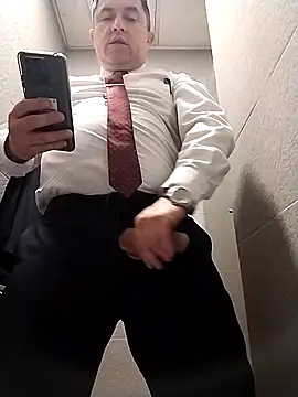 BigCristh79 online show from April 2026 07:28:01 AM