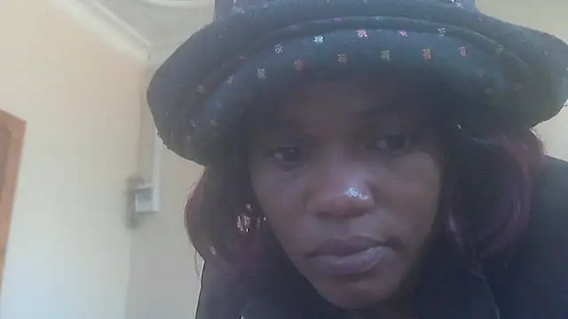 Snapshot of sexythae32 chatting on November 2025 06:03:01 AM sexythae32 online show from November 2025 06:03:01 AM