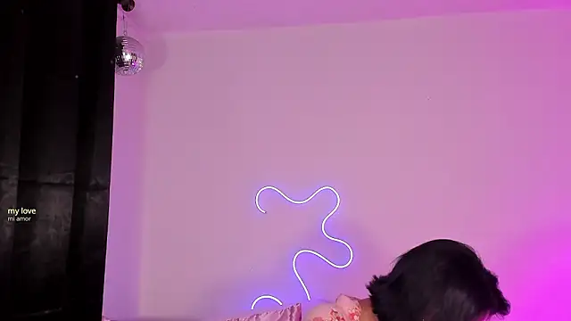 Londonttipton online show from March 2026 04:52:02 AM