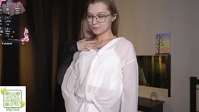 Snapshot of MaeEversley chatting on October 2025 05:41:01 AM MaeEversley online show from October 2025 05:41:01 AM