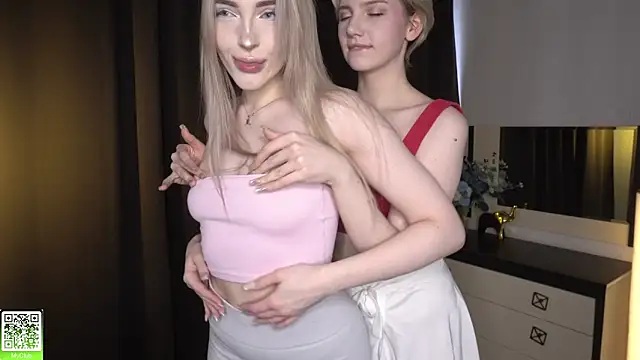 Snapshot of MaeEversley chatting on February 2026 07:45:02 AM MaeEversley online show from February 2026 07:45:02 AM