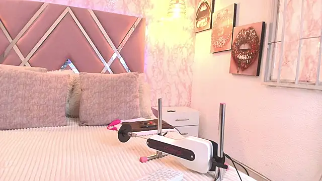 Aliice1  online show from September 2025 06:11:02 PM