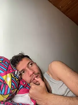 Michaell Spinelly online show from September 2025 03:23:02 PM