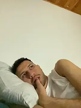 Michaell Spinelly online show from October 2025 01:56:01 AM